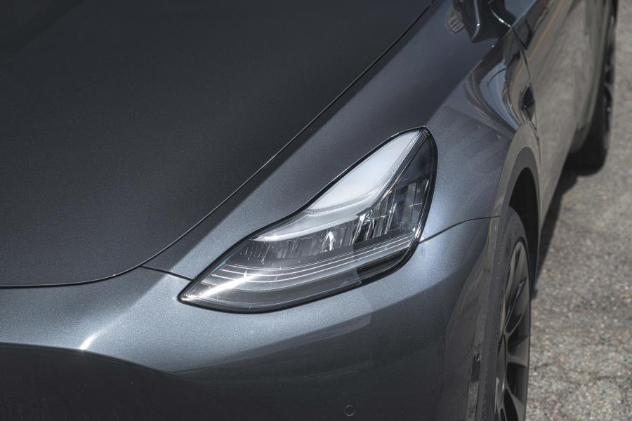 Детали экстерьера Tesla Model Y Long Range 2020 года  (NA) (фото 18 из 28)
